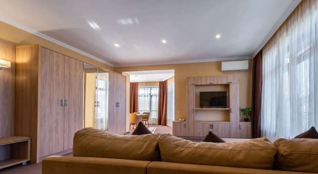 Двухместные апартаменты с 2 комнатами с балконом и с красивым видом из окна Синегорье