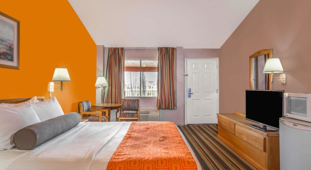 Двухместный номер Howard Johnson by Wyndham Phoenix Airport/Downtown Area
