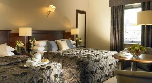 Трёхместный номер Standard Scott's Hotel