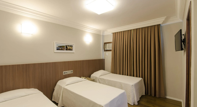 Четырёхместный номер Standard Hotel Melo