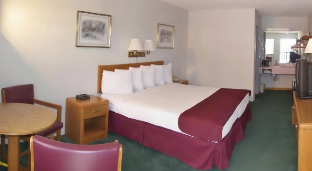 Двухместный номер Standard Americas Best Value Inn Saint Ignace