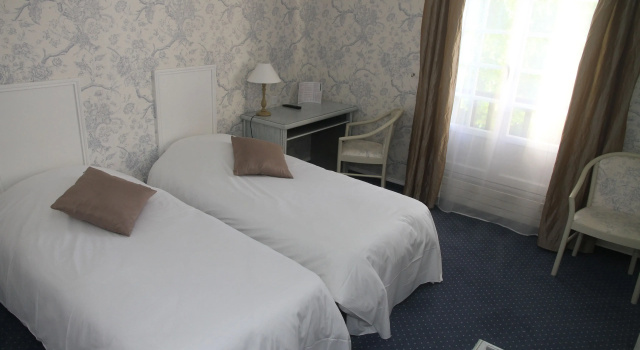 Двухместный номер Standard Hôtel-Spa-Piscine Le Petit Castel Beuzeville-Honfleur