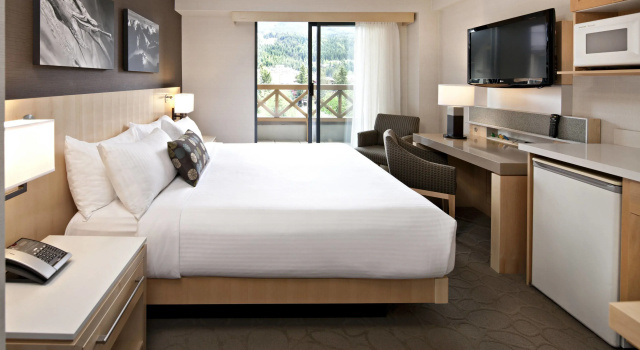 Двухместный номер Standard Delta Hotels by Marriott Whistler Village Suites