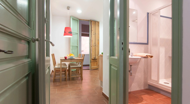 Montaber Apartments - Sant Antoni, Забронировать Апартаменты/квартира Сантс-Монжуик , рядом с Музей современного искусства Барселоны