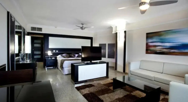 Двухместный полулюкс Hotel Riu Palace Nautilus - Adults Only