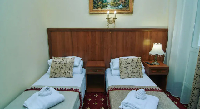 Номер Стандарт Улучшенный с террасой Комфорт с видом из окна на дачу Шаляпина Санаторий Белая дача