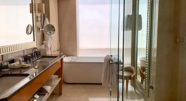 Двухместный номер Premier с видом на город Four Seasons Hotel Mumbai