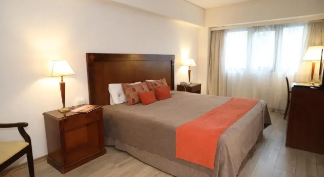 HR Esmeralda Luxor