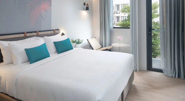 Номер RechargeX JonoX Phuket Karon Hotel